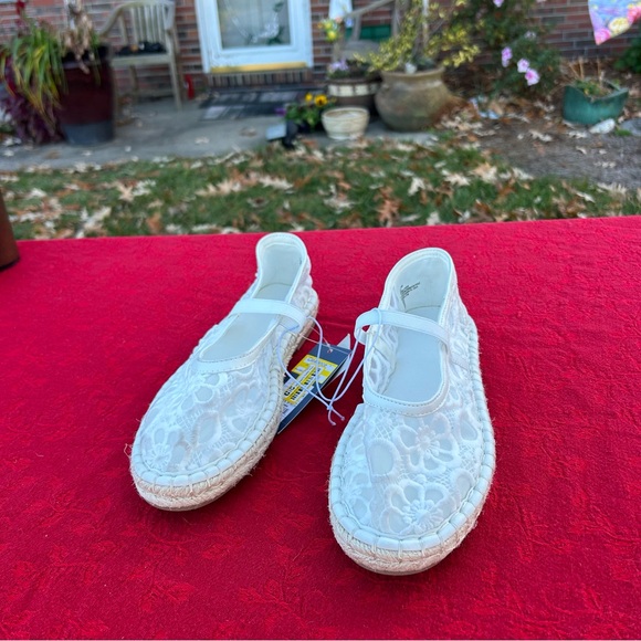 Universal Thread Shoes - Women's Celia Floral Lace Mary Jane Espadrille Flat by universal‎ thread size 7